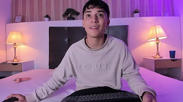 Austin Cardieff online show from March 2025 03:16:01 AM