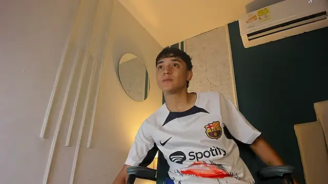 Austin Cardieff online show from March 2025 03:33:02 AM