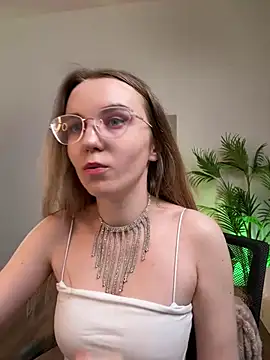 Snapshot of velvetvalkyries chatting on February 2025 04:42:02 PM velvetvalkyries online show from February 2025 04:42:02 PM