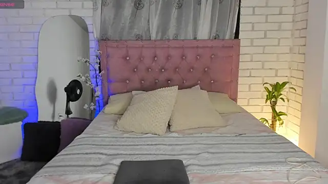 April Scarlett online show from January 2025 02:35:01 AM