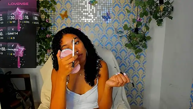 Snapshot of sasha_fox00 chatting on January 2025 08:44:01 PM sasha fox00 online show from January 2025 08:44:01 PM