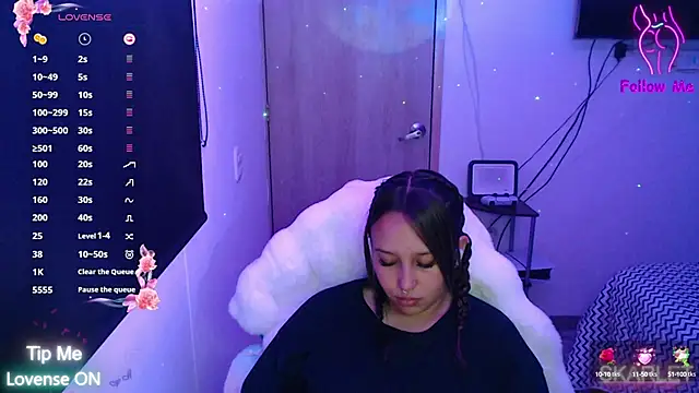 Skarlet Adams28 online show from September 2025 10:36:01 PM