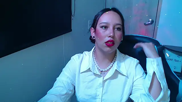 Snapshot of Skarlet_Adams28 chatting on March 2026 09:18:02 PM Skarlet Adams28 online show from March 2026 09:18:02 PM