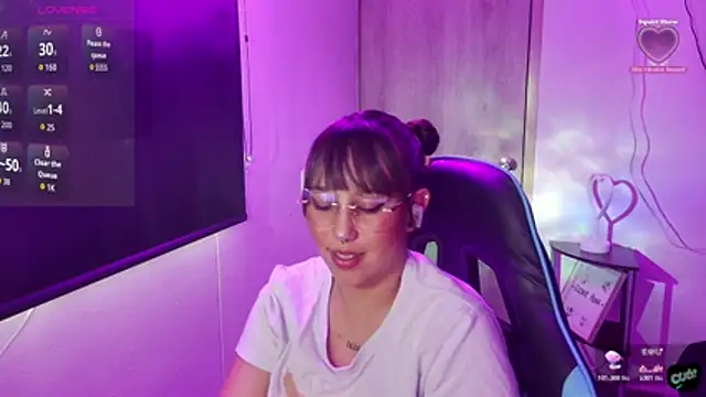 Skarlet Adams28 online show from May 2026 08:39:02 PM