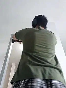 Snapshot of lonelyboyp chatting on February 2025 06:43:01 AM lonelyboyp online show from February 2025 06:43:01 AM