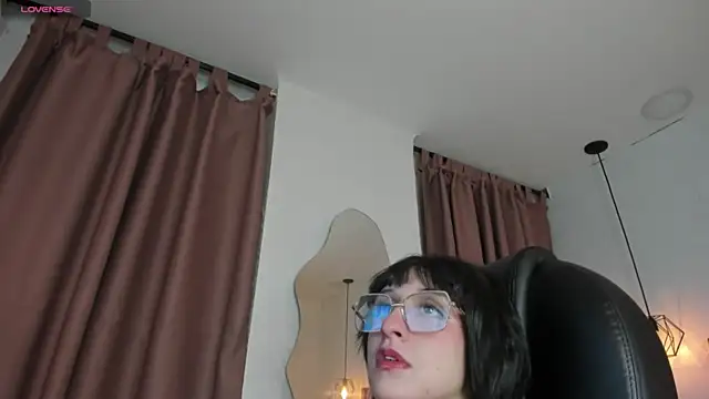 Hannys  cabernet online show from December 2024 03:41:01 AM