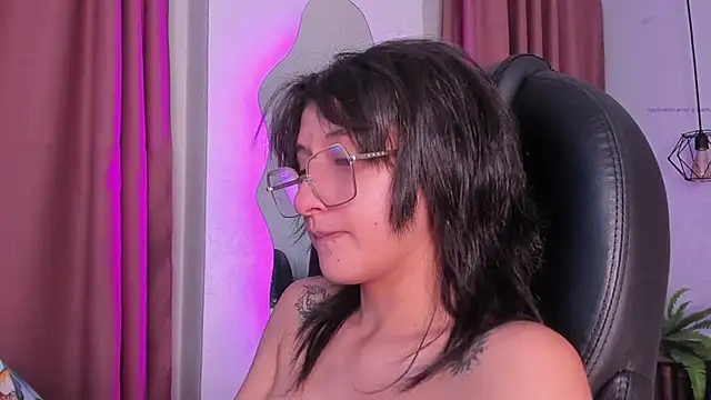 Hannys  cabernet online show from February 2025 03:48:02 PM