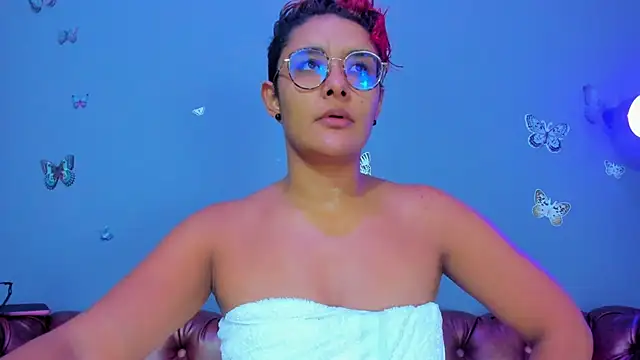 Kaira mosse online show from April 2026 11:59:02 AM
