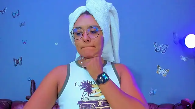 Kaira mosse online show from April 2026 11:47:02 AM