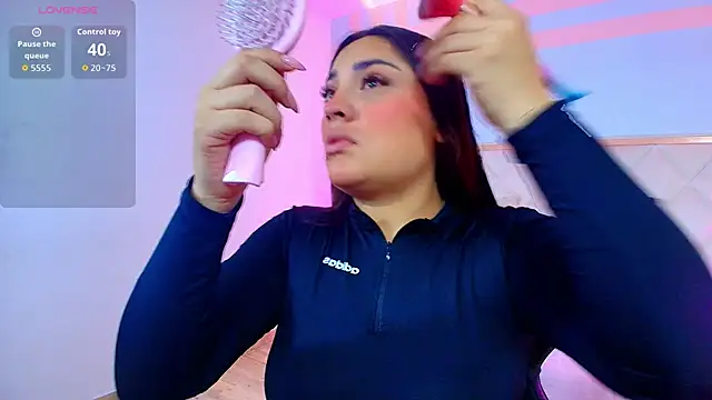 Snapshot of Brendda_tay chatting on March 2026 03:32:01 AM Brendda tay online show from March 2026 03:32:01 AM