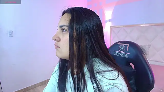 Snapshot of Brendda_tay chatting on March 2026 03:21:01 AM Brendda tay online show from March 2026 03:21:01 AM