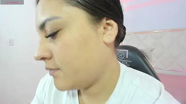 Snapshot of Brendda_tay chatting on March 2026 03:21:02 AM Brendda tay online show from March 2026 03:21:02 AM