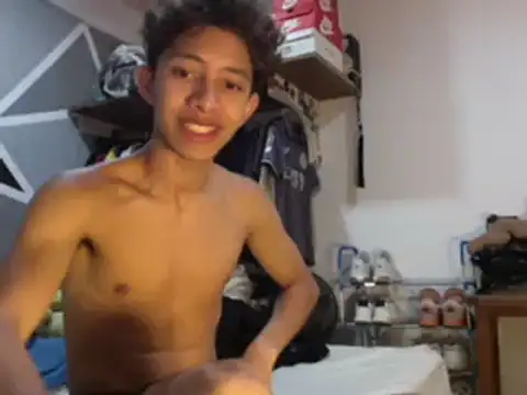 Snapshot of ferchitibellako chatting on December 2024 05:17:01 AM ferchitibellako online show from December 2024 05:17:01 AM