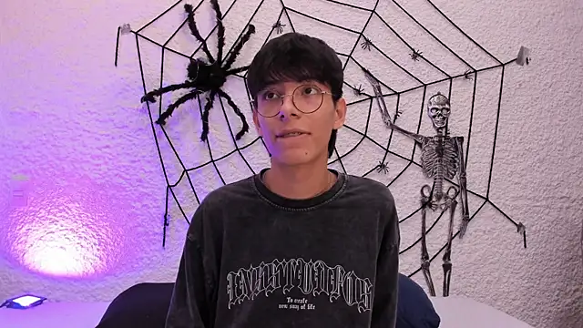 Snapshot of alexandersawyer chatting on October 2025 04:11:01 AM alexandersawyer online show from October 2025 04:11:01 AM