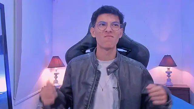 Snapshot of alexandersawyer chatting on November 2025 12:44:02 PM alexandersawyer online show from November 2025 12:44:02 PM