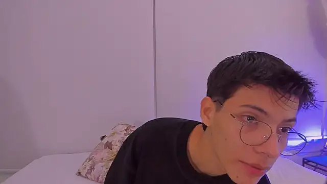 Snapshot of alexandersawyer chatting on November 2025 04:48:02 AM alexandersawyer online show from November 2025 04:48:02 AM