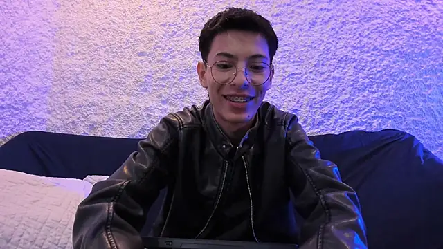 Snapshot of alexandersawyer chatting on December 2025 12:33:02 PM alexandersawyer online show from December 2025 12:33:02 PM