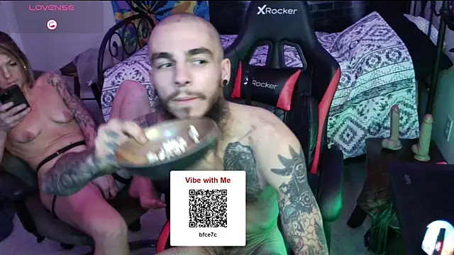 Snapshot of XMeF10 chatting on January 2025 08:00:01 AM XMeF10 online show from January 2025 08:00:01 AM