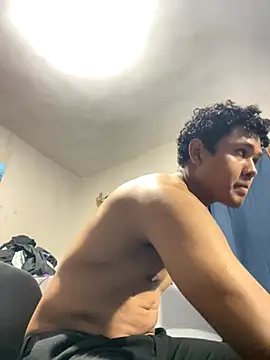 Snapshot of Brencuz chatting on October 2025 02:01:02 AM Brencuz online show from October 2025 02:01:02 AM