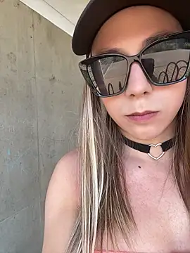 See my Boobs  online show from May 2026 04:35:01 PM