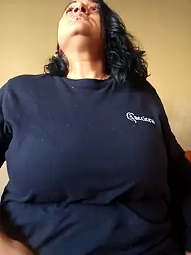 paulinaDiaz1 online show from November 2025 03:25:02 PM