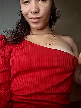 Snapshot of HelenHoltz chatting on September 2025 02:38:02 PM HelenHoltz online show from September 2025 02:38:02 PM