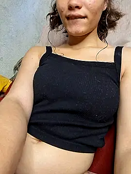 Snapshot of HelenHoltz chatting on September 2025 01:43:02 PM HelenHoltz online show from September 2025 01:43:02 PM