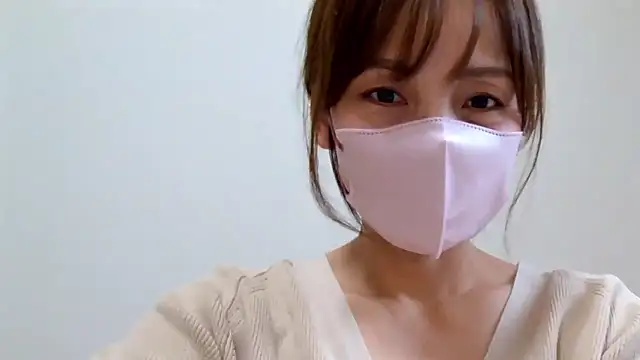 Snapshot of caro-caro chatting on October 2025 01:57:01 AM caro-caro online show from October 2025 01:57:01 AM