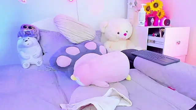 MaddyParisi online show from March 2025 07:42:02 AM