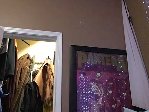 Highfrog1 online show from October 2025 05:15:01 AM