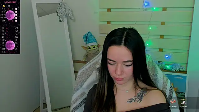 Snapshot of Bella_XO chatting on December 2024 11:13:01 AM Bella XO online show from December 2024 11:13:01 AM