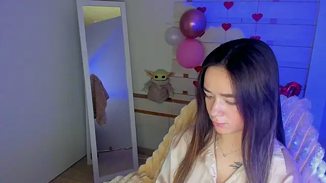 Snapshot of Bella_XO chatting on March 2025 01:50:02 PM Bella XO online show from March 2025 01:50:02 PM