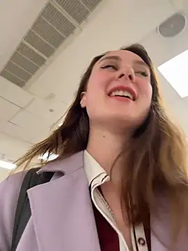 Dina Tease online show from October 2025 12:39:02 PM