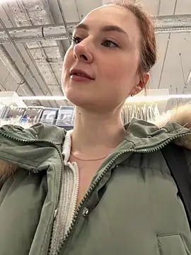 Dina Tease online show from November 2025 01:07:02 PM