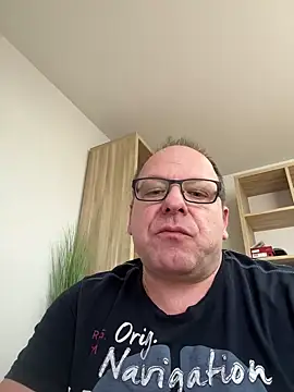 coupleLatinaLovers online show from December 2024 11:34:02 AM