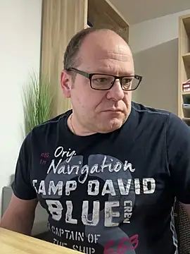 coupleLatinaLovers online show from December 2024 05:29:02 AM