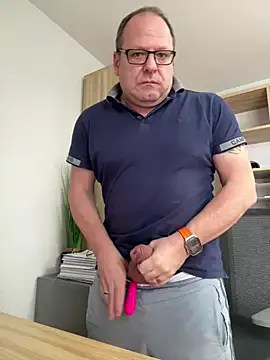 coupleLatinaLovers online show from December 2024 09:48:02 AM