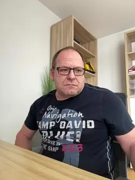 coupleLatinaLovers online show from December 2024 11:09:02 AM