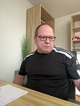 coupleLatinaLovers online show from January 2025 09:29:01 AM