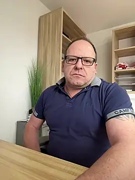 coupleLatinaLovers online show from February 2025 11:01:02 AM