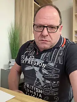 coupleLatinaLovers online show from February 2025 08:51:02 AM