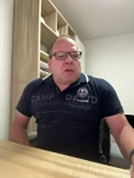 Snapshot of coupleLatinaLovers chatting on April 2026 05:02:02 AM coupleLatinaLovers online show from April 2026 05:02:02 AM