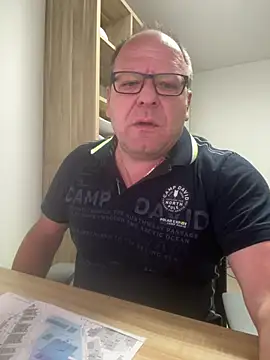 Snapshot of coupleLatinaLovers chatting on April 2026 05:13:01 AM coupleLatinaLovers online show from April 2026 05:13:01 AM