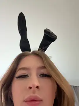 your girl next door online show from February 2026 02:31:01 PM