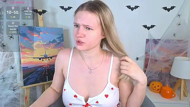 Snapshot of MaydaFoulk chatting on October 2025 01:06:02 AM MaydaFoulk online show from October 2025 01:06:02 AM