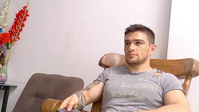 Sexy Alejandro  online show from February 2026 07:33:02 PM