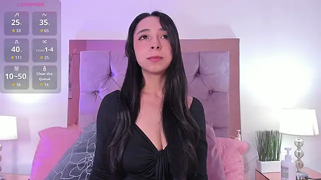 Snapshot of melanie_hills chatting on November 2025 11:19:01 AM melanie hills online show from November 2025 11:19:01 AM