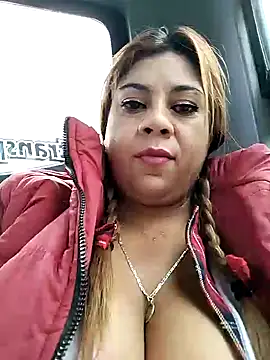 Laura-Hernandez online show from December 2024 02:38:02 PM