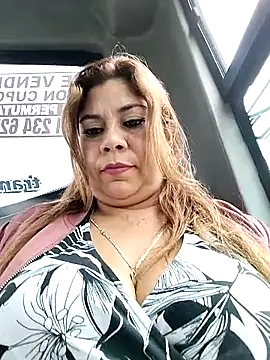 Laura-Hernandez online show from October 2025 03:46:02 PM