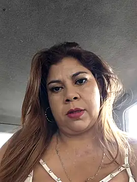 Snapshot of Laura-Hernandez chatting on April 2026 02:47:01 PM Laura-Hernandez online show from April 2026 02:47:01 PM